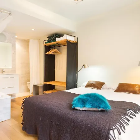 My Space Emirates - Fully Equipped Near The With Shared Pool * Barcelona