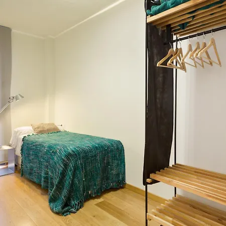 Apartment My Space Emirates - Fully Equipped Near The With Shared Pool Barcelona