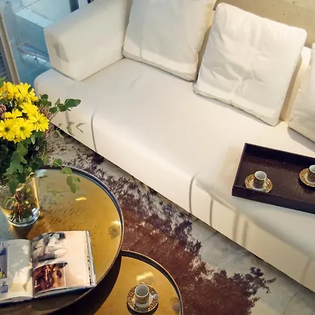 Apartment My Space Emirates - Fully Equipped Near The With Shared Pool Barcelona