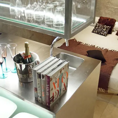 My Space Emirates - Fully Equipped Near The With Shared Pool * Barcelona