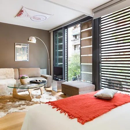 My Space Emirates - Fully Equipped Near The With Shared Pool * Barcelona