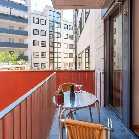 Apartamento My Space Emirates - Fully Equipped Near The With Shared Pool