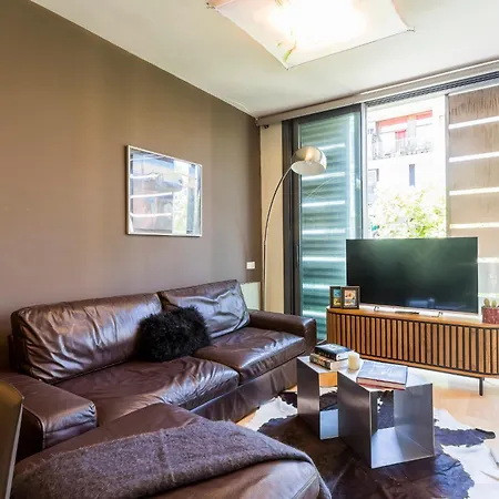 Apartmán My Space Emirates - Fully Equipped Near The With Shared Pool *