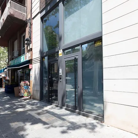 My Space Emirates - Fully Equipped Near The With Shared Pool Apartment