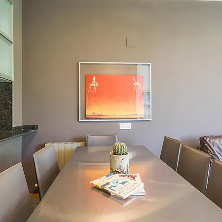 Διαμέρισμα My Space Emirates - Fully Equipped Near The With Shared Pool Βαρκελώνη
