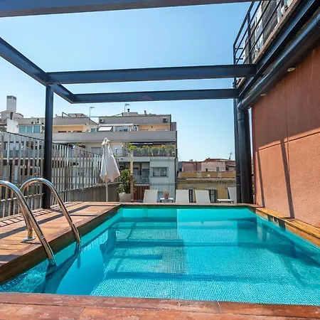 My Space Emirates - Fully Equipped Near The With Shared Pool Διαμέρισμα *